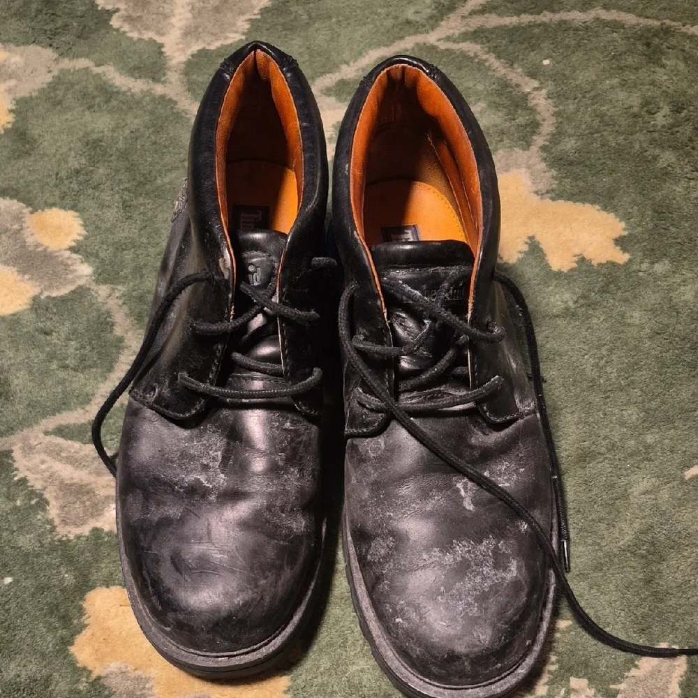 Timberland Black Leather Chukka Boots with Tan Lining